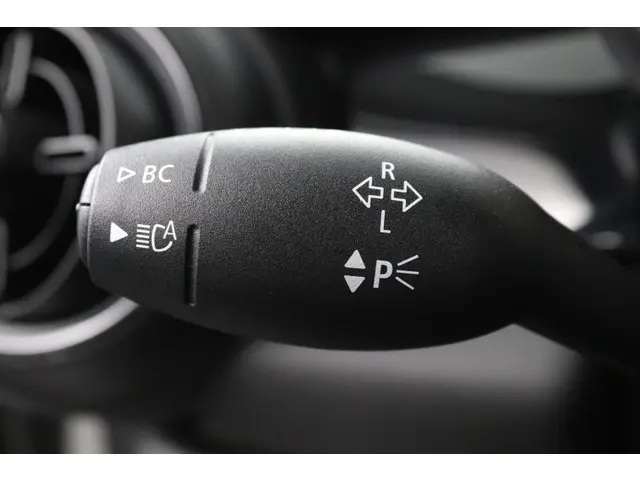 MINI Cooper 1.5 Classic 2023 Benzine 28