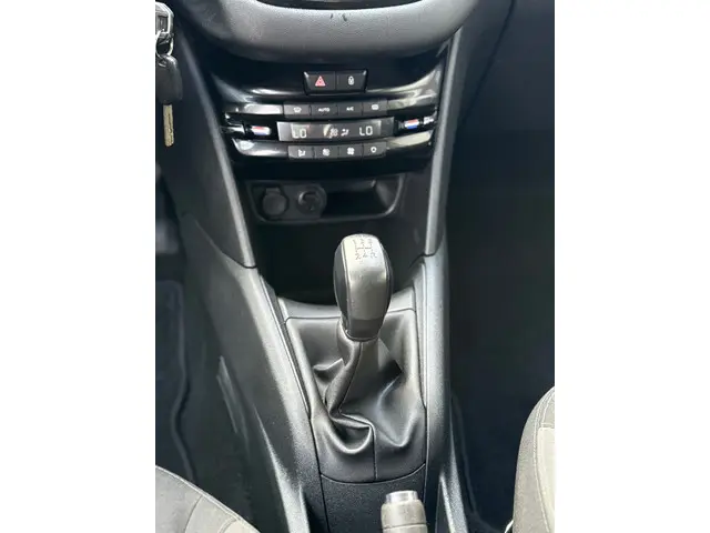Peugeot 208 1.2 VTi Envy | airco | navi 2014 Benzine 10