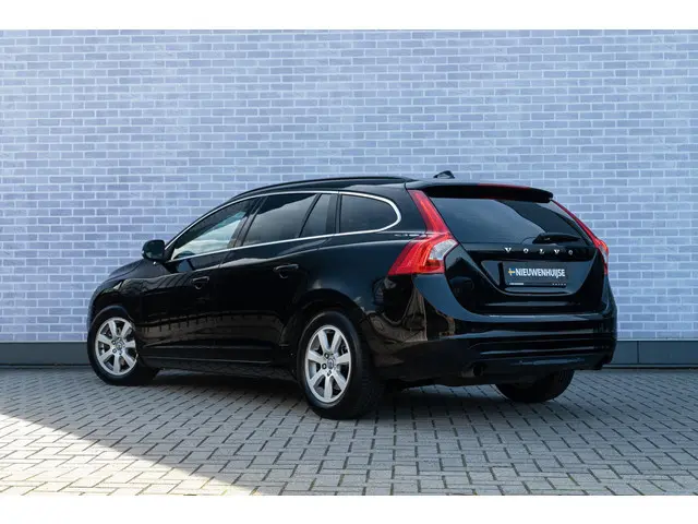 Volvo V60 2