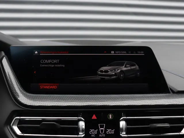 BMW 1 Serie 5-deurs 116i 2022 Benzine 23