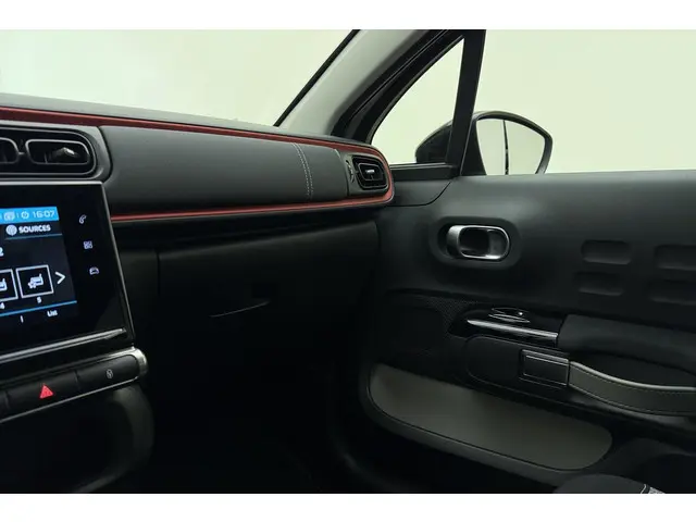 Citroën C3 1.2 PureTech C-Series 2021 Benzine 25