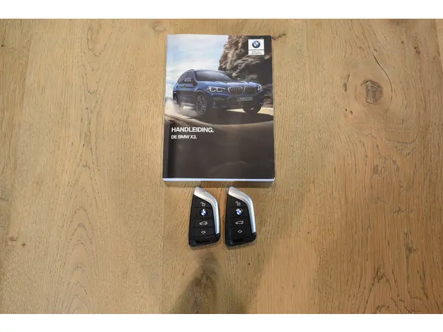 BMW X3 xDrive20i High Executive 2018 Benzine 37