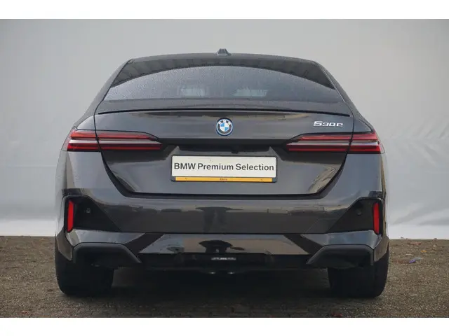BMW 5 Serie Touring 530e 2025 Hybride Benzine 5