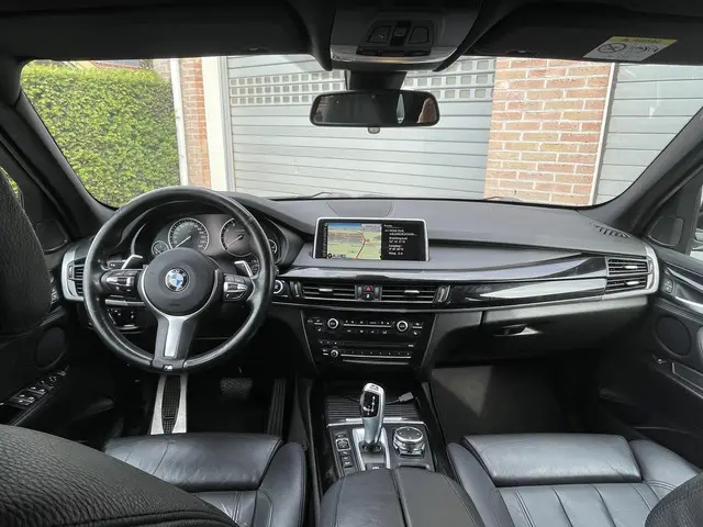 BMW X5 xDrive40e High Executive 2015 Hybride Benzine 16