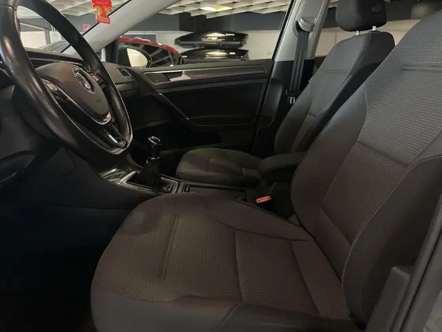 Volkswagen Golf 1.0 TSI Comfortline 2017 Benzine 46
