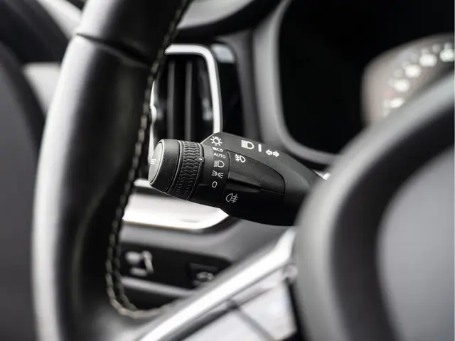 Volvo V60 2.0 T4 Inscription 2021 Benzine 34