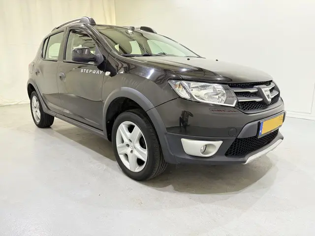 Dacia Sandero Stepway 0.9 TCe Laureate Navi 2014 Benzine 10