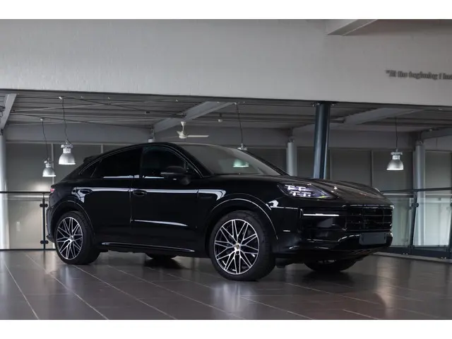 Porsche Cayenne Coupé 3.0 E-Hybrid 2024 Hybride Benzine