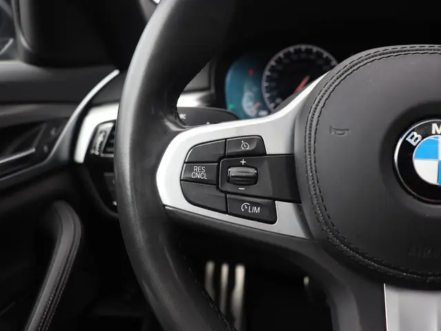 BMW 5 Serie Touring 520i 2019 Benzine 16