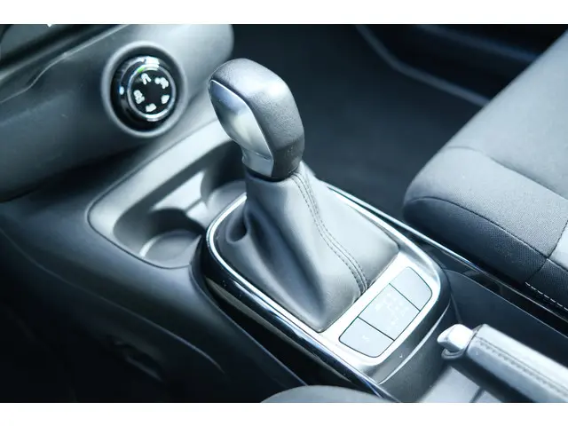 Citroën C4 Cactus PT Shine 110 Automaat-6 2018 Benzine 32