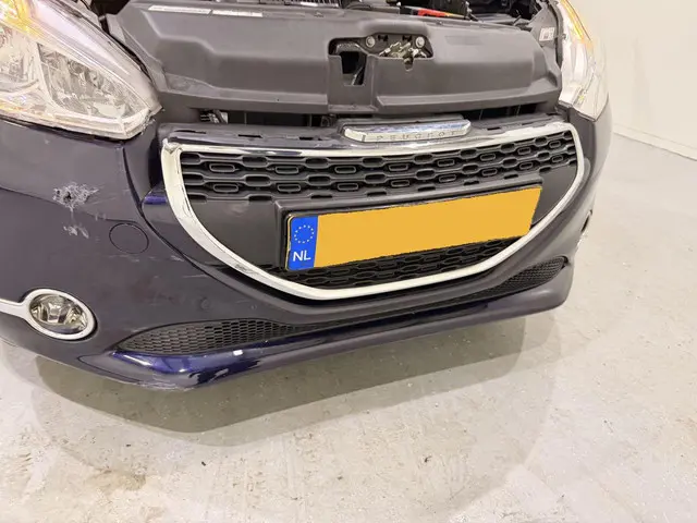 Peugeot 208 HB 1.2 VTi Style Navi/Clima 2014 Benzine 9