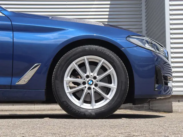 BMW 5 Serie Sedan 520i 2020 Benzine 6