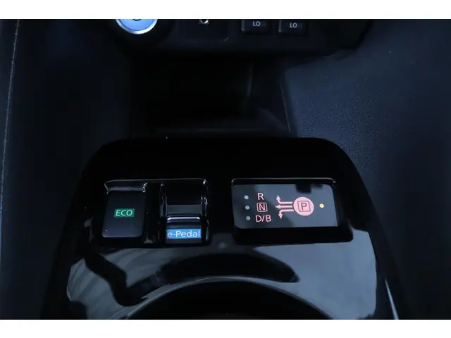 Nissan Leaf N-Connecta 40 kWh 2020 Elektrisch 23