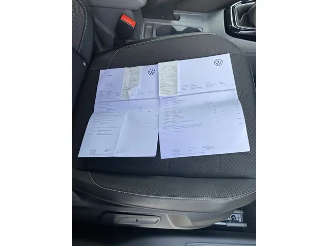 Volkswagen T-Cross 1.0 TSI Life 2019 Benzine 32