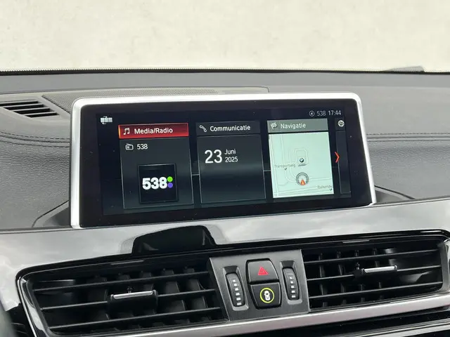 BMW X2 sDrive20i High Executive 2018 Benzine 20