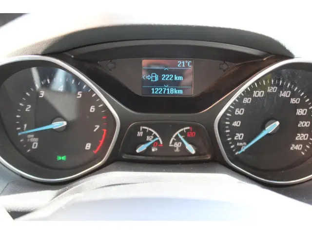 Ford C-MAX 1.0 Ambiente 2015 Benzine 16