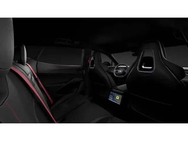 Lotus Eletre 112kWh/603pk 2025 Elektrisch 11