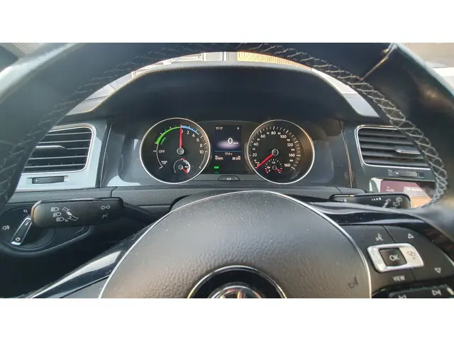 Volkswagen e-Golf E-Golf 2019 Elektrisch 16