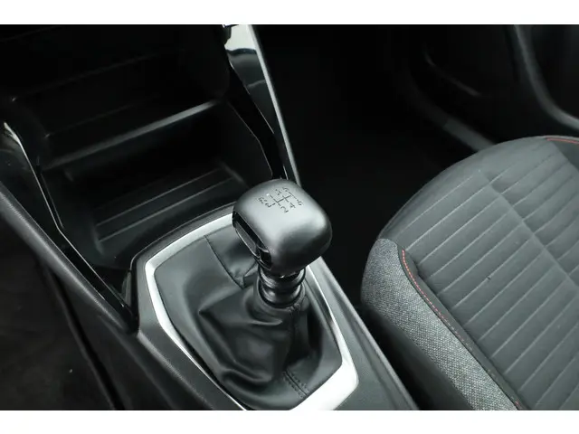 Peugeot 2008 1.5 BlueHDi Active 2020 Diesel 9