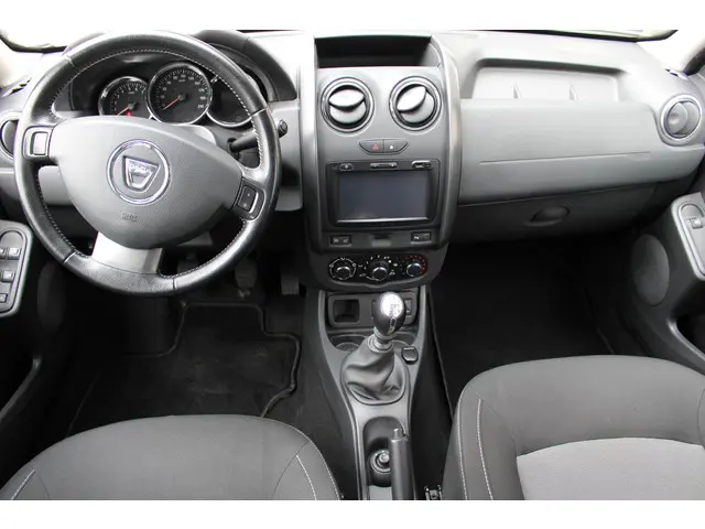 Dacia Duster 1.2 TCe 4x2 Blackshadow 2017 Benzine 3