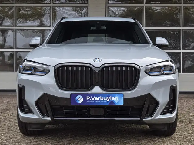 BMW X3 xDrive30e 2022 Hybride Benzine 10