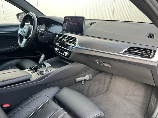 BMW 5 Serie 520i High Executive Edition 2020 Benzine 10
