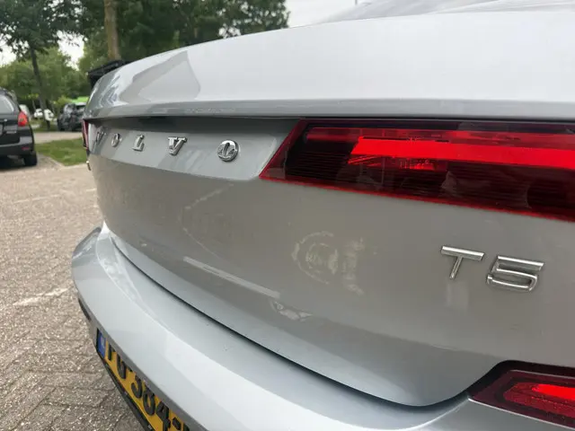 Volvo S90 2.0 T5 2017 Benzine 19