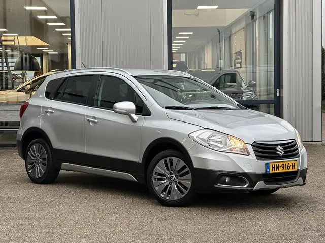 Suzuki S-Cross SX4 1.6 Exclusive 2015 Benzine 19