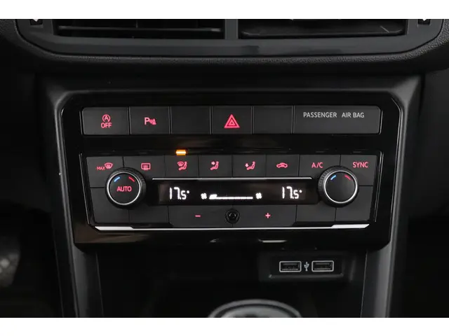 Volkswagen T-Cross 1.0 TSI Life Business 2020 Benzine 18