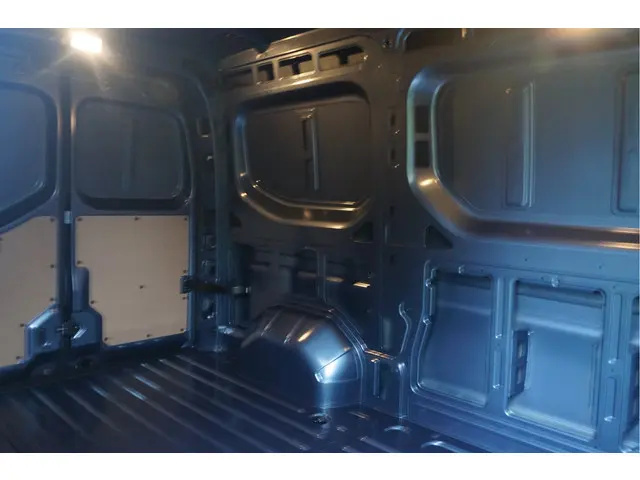 Renault Master T35 170PK L2H2 BPM VRIJ!! 2024 Diesel 8