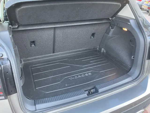 Volkswagen T-Cross 1.0 TSI/115PK Life DSG 2020 Benzine 17