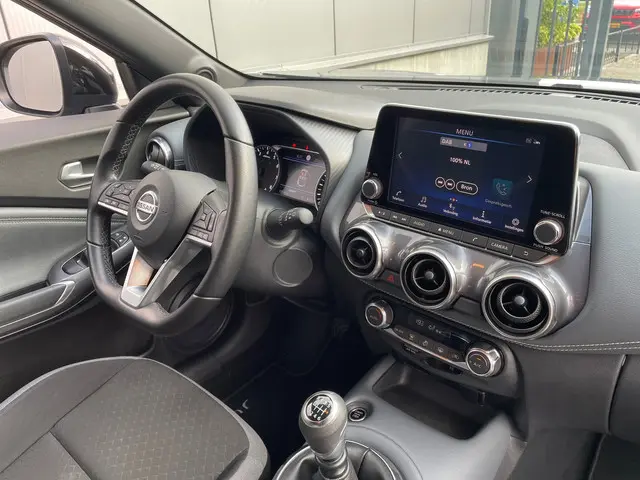 Nissan Juke 1.0 DIG-T N-Connecta / Camera 2021 Benzine 15