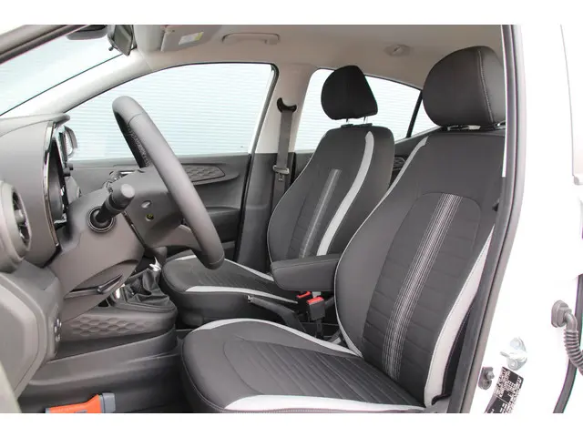 Hyundai i10 1.0 Comfort Smart 2023 Benzine 8