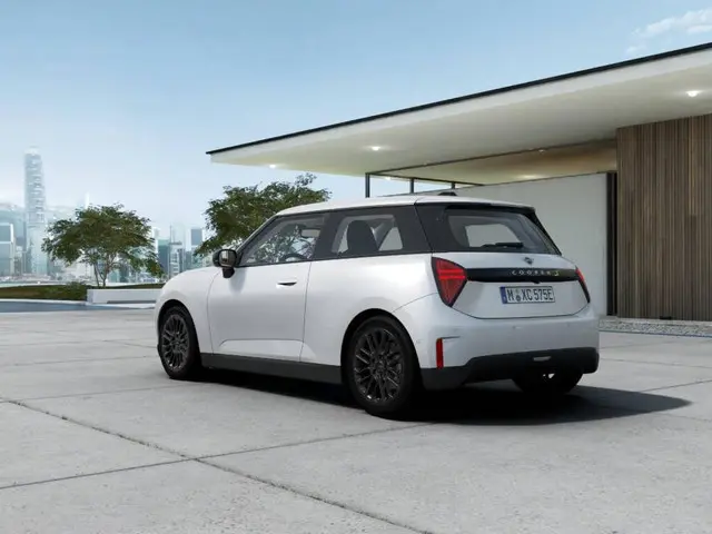MINI Electric Cooper SE 2025 Elektrisch 3