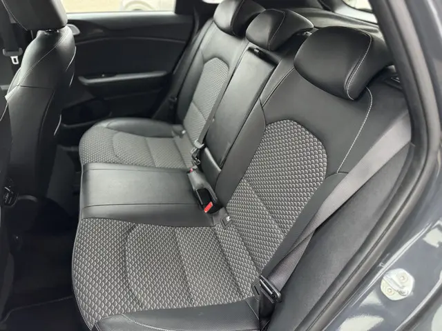 Kia Ceed 1.0 T-GDi DynamicLine 2022 Benzine 10