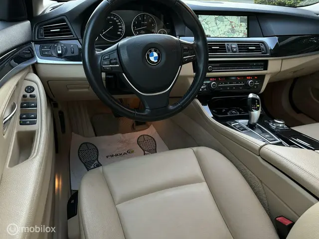 BMW 5 Serie 520i High Executive 2012 Benzine 8