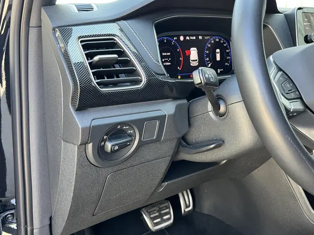 Volkswagen T-Cross 1.0 TSI R-Line Business 2024 Benzine 34