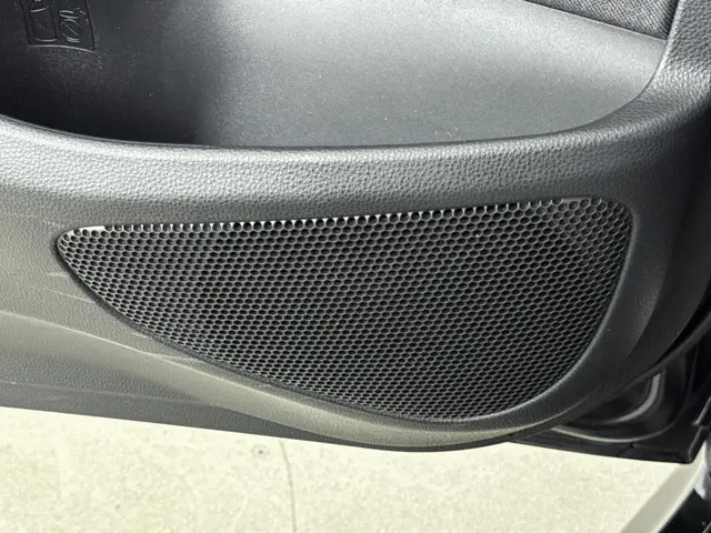 Toyota Yaris 1.5 Hybrid Executive 2023 Hybride Benzine 17