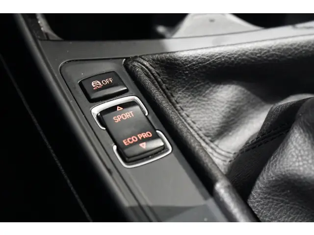 BMW 1 Serie 116i Business+ 2012 Benzine 17
