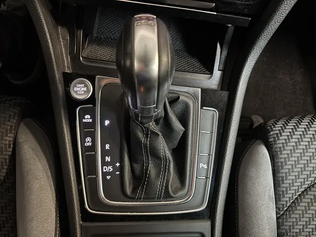 Volkswagen Golf 1.5 TSI R-Line 2017 Benzine 27