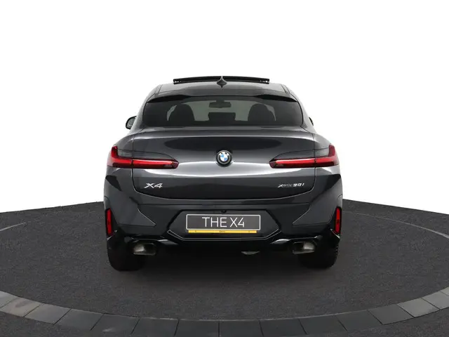 BMW X4 xDrive30i 2026 Benzine 63