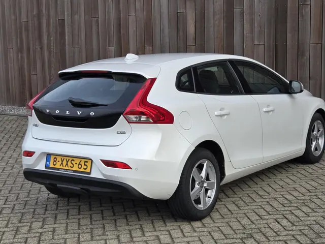 Volvo V40 1.6 D2 Kinetic Business Navigatie 2014 Diesel 8