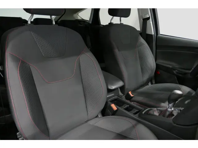 Ford Focus 1.5 Red Edition 2016 Benzine 30