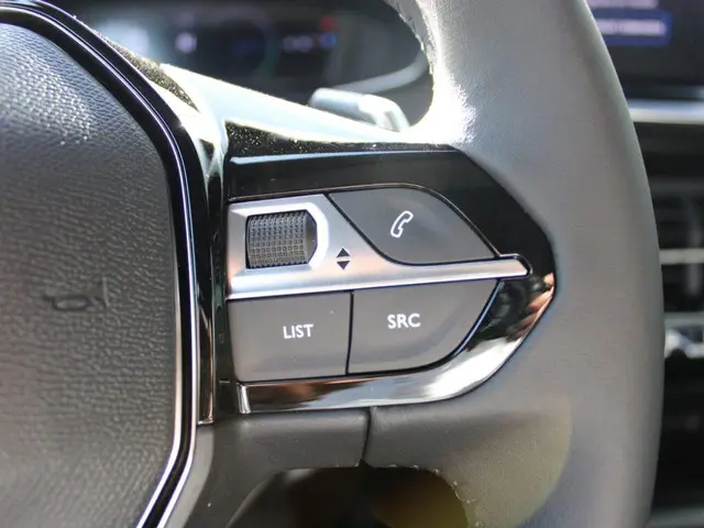 Peugeot 2008 1.2 Hybrid 110 Allure 2026 Hybride Benzine 14