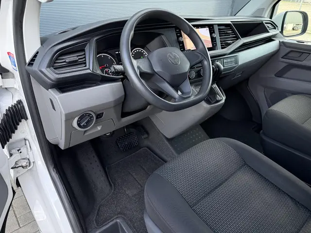 Volkswagen Transporter 2.0 TDI L1H1 28 2021 Diesel 6