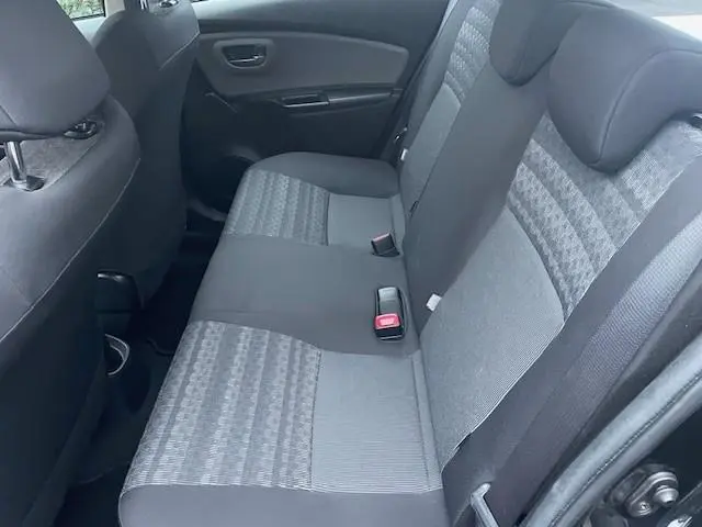 Toyota Yaris 1.3 VVT-i Aspiration 2016 Benzine 12