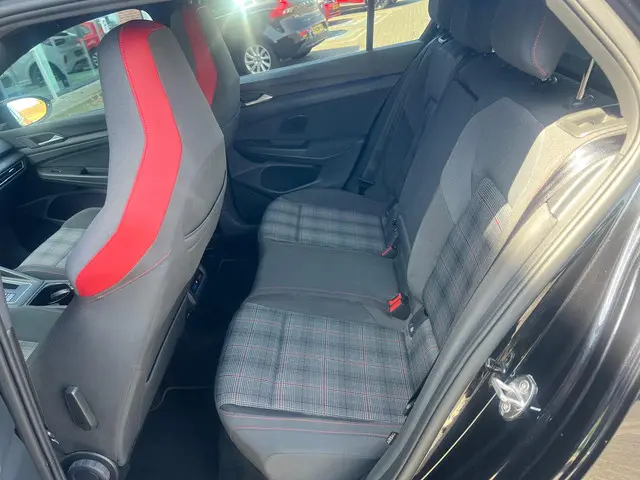 Volkswagen Golf 2.0 TSI GTI 2021 Benzine 15
