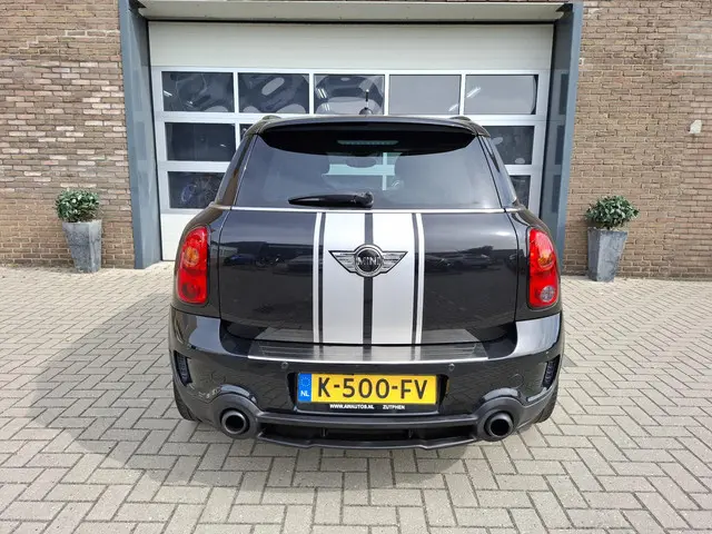 MINI Countryman Mini 1.6 Cooper S Chili JCW 2016 Benzine 2