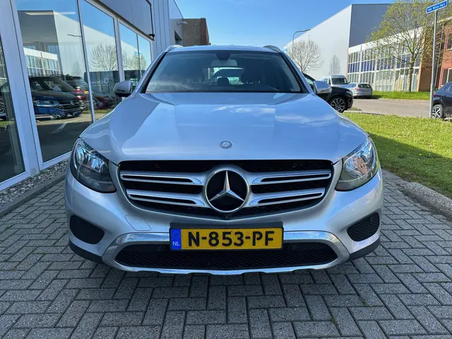 Mercedes-Benz GLC 220 d 4MATIC 2015 Diesel 8
