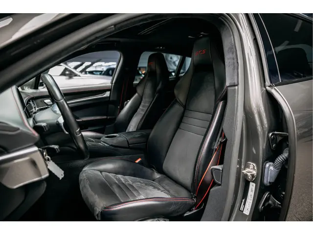 Porsche Panamera 4.8 GTS 2015 Benzine 18
